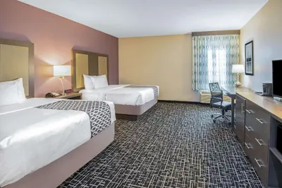 Photo 5 - La Quinta Inn & Suites by Wyndham Weatherford OK