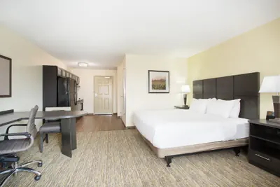 Photo 5 - Candlewood Suites Longmont - Boulder Area by IHG