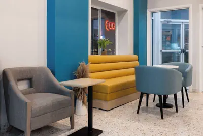 Photo 5 - The Vibes Hotel, Trademark Collection by Wyndham
