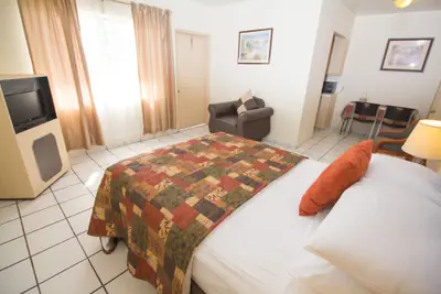 Photo 5 - Parkway Inn Airport Motel Miami