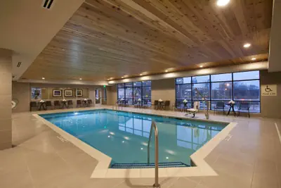 Photo 2 - Hampton Inn & Suites Downtown St. Paul