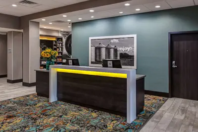 Photo 3 - Hampton Inn & Suites Wichita/Airport