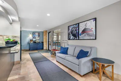 Photo 4 - AmericInn by Wyndham Delafield-Waukesha-Milwaukee