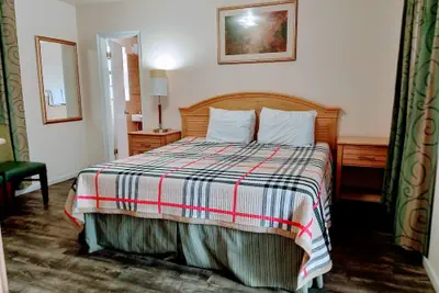 Photo 5 - Travelers Inn Clearwater