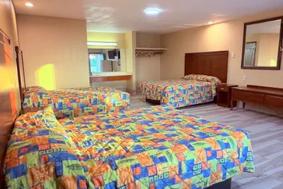 Photo 5 - Aloha Inn McAllen Airport near Medical center Tx