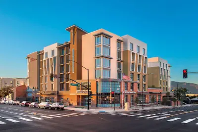 Photo 2 - Hilton Garden Inn Burbank Los Angeles