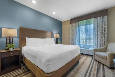 Photo 5 - Best Western Plus Overland Inn