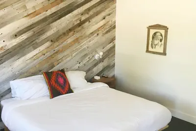 Photo 5 - The Amigo Motor Lodge