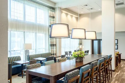 Photo 5 - Hampton Inn & Suites by Hilton Seattle/Northgate