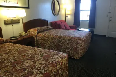 Photo 2 - American Inn