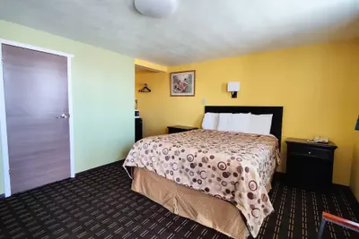 Photo 4 - Desert Inn