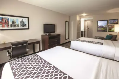 Photo 5 - La Quinta Inn & Suites by Wyndham New Cumberland-Harrisburg