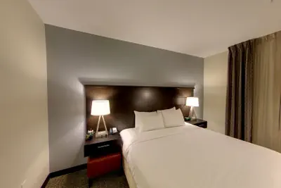 Photo 4 - Staybridge Suites Ann Arbor- Univ of Michigan by IHG