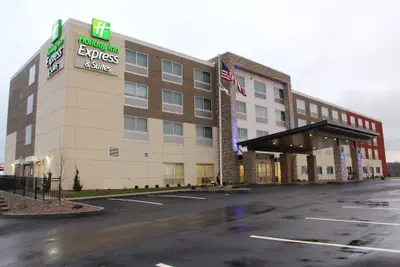 Photo 2 - Holiday Inn Express & Suites Marietta by IHG