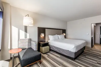 Photo 4 - Holiday Inn Express & Suites Jersey City North - Hoboken by IHG