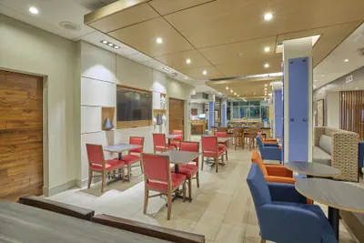 Photo 3 - Holiday Inn Express & Suites Hermiston Downtown by IHG