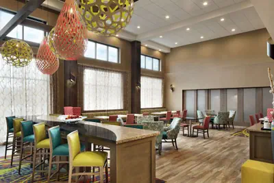 Photo 4 - Hampton Inn & Suites St. Louis/Alton
