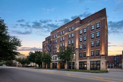 Photo 2 - Fairfield Inn & Suites Savannah Downtown/Historic District
