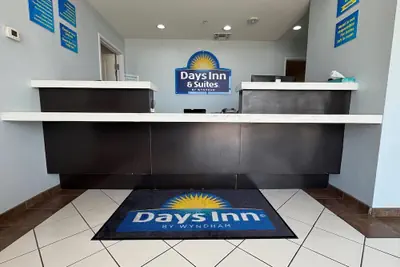 Photo 4 - Days Inn & Suites by Wyndham Colorado City/I-20
