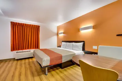 Photo 5 - Motel 6 Tulsa, OK