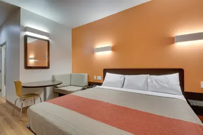 Photo 4 - Motel 6 Tulsa, OK