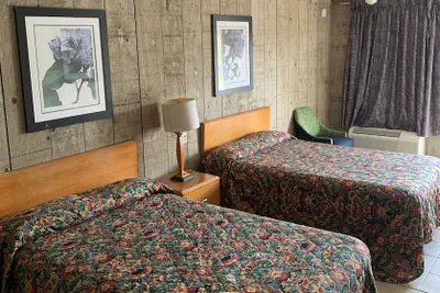 Photo 3 - Loma Alta Motel