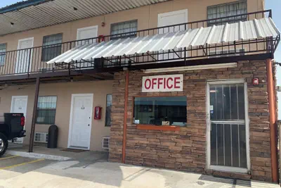 Photo 2 - Loma Alta Motel