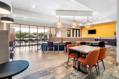 Photo 4 - Home2 Suites by Hilton Dallas Grand Prairie