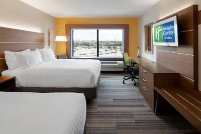 Photo 4 - Holiday Inn Express & Suites East Peoria - Riverfront by IHG