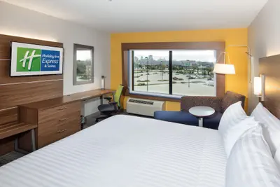 Photo 3 - Holiday Inn Express & Suites East Peoria - Riverfront by IHG