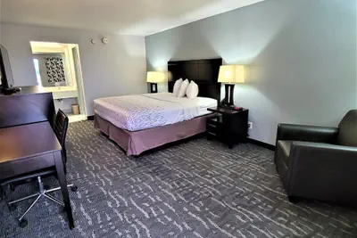 Photo 4 - Inn of Rockwall