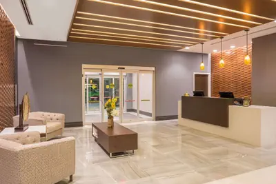 Photo 3 - Wingate By Wyndham Miami Airport