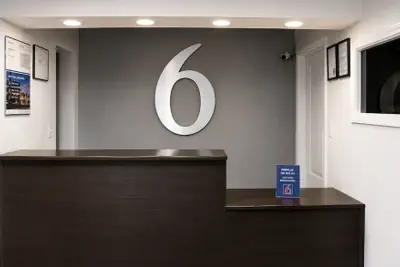 Photo 3 - Motel 6 Rolla, MO