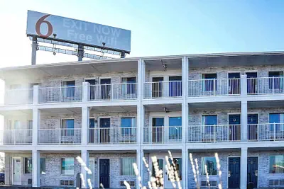 Photo 2 - Motel 6 Rolla, MO