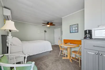 Photo 5 - Echo Motel & Oceanfront Properties