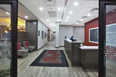 Photo 4 - Hampton Inn by Hilton Detroit Dearborn