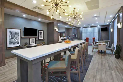 Photo 3 - Hampton Inn by Hilton Detroit Dearborn