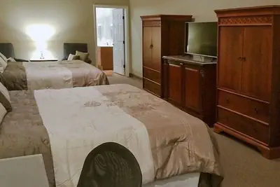 Photo 3 - Rolling Hills Lodge