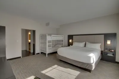 Photo 5 - Holiday Inn Express & Suites Charleston NE Mt Pleasant US17 by IHG