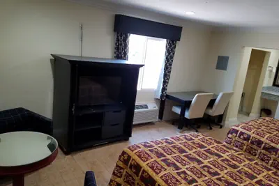 Photo 4 - El Rancho Motel