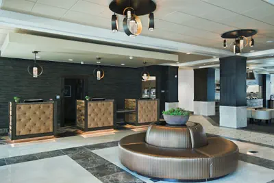 Photo 4 - Oxford Suites Sonoma County