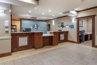 Photo 5 - Best Western Plus Galveston Suites