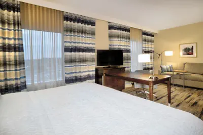 Photo 5 - Hampton Inn & Suites Baltimore/Aberdeen
