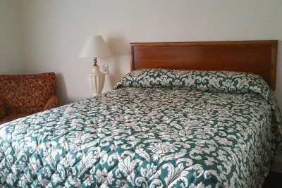 Photo 5 - Stay Lodge Thomasville NC