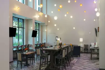 Photo 5 - Hampton Inn & Suites Minneapolis University Area
