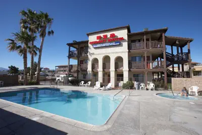 Photo 2 - Palms Inn & Suites