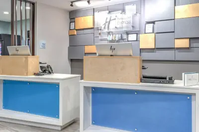 Photo 3 - Holiday Inn Express & Suites Moore by IHG