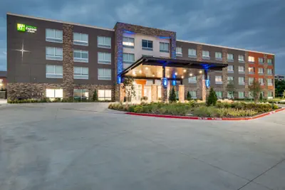 Photo 2 - Holiday Inn Express & Suites Dallas North - Addison by IHG