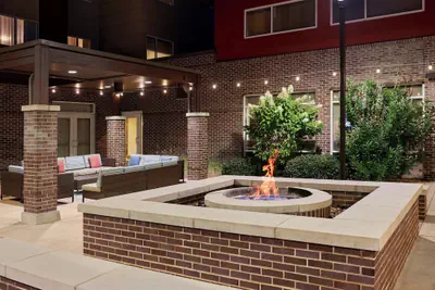 Photo 2 - Fairfield Inn and Suites by Marriott Charlotte Airport