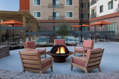 Photo 2 - Courtyard by Marriott Fort Worth Historic Stockyards